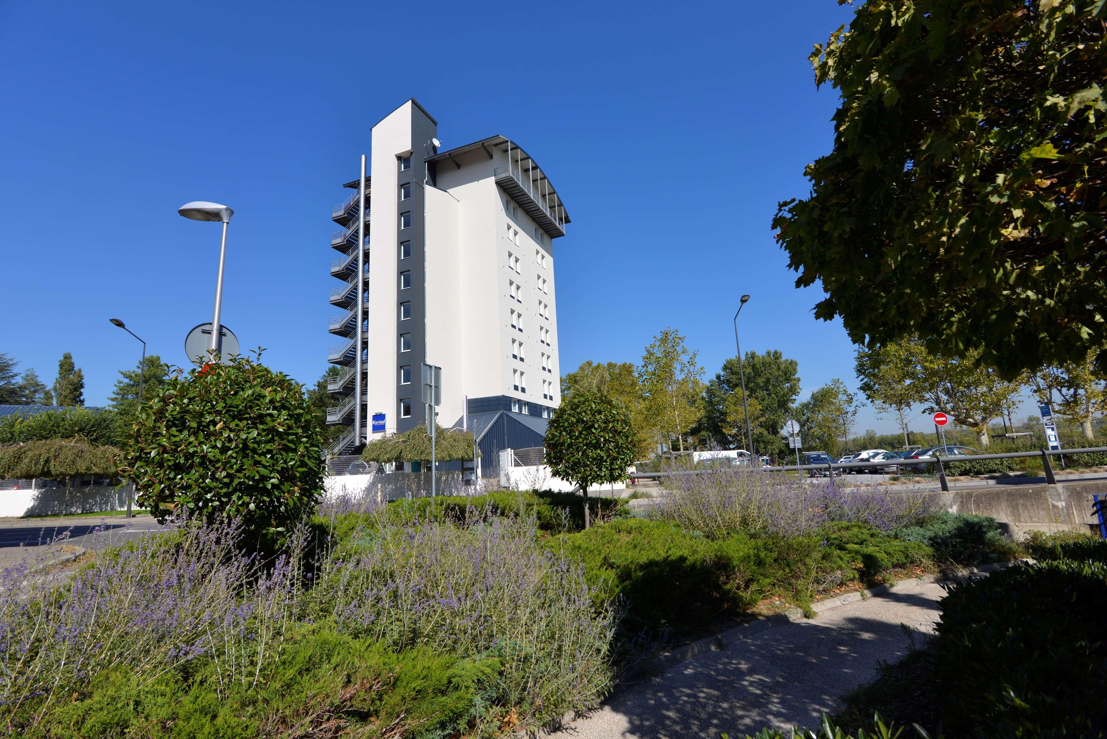 Kyriad Hotel Lyon Givors Exterior photo